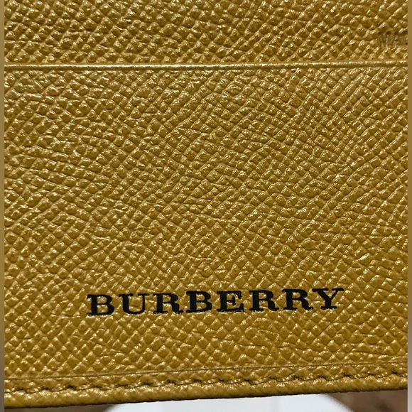 BURBERRY Leather Card Holder π§‘ππ₯ - Picture 10 of 17